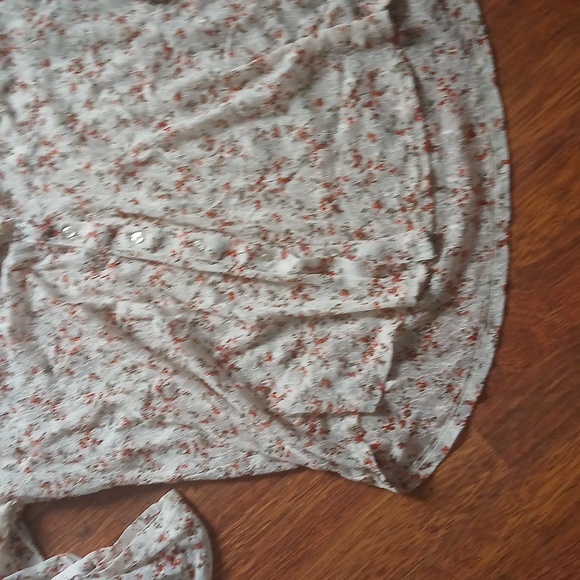 Floral blouse - Picture 3 of 8